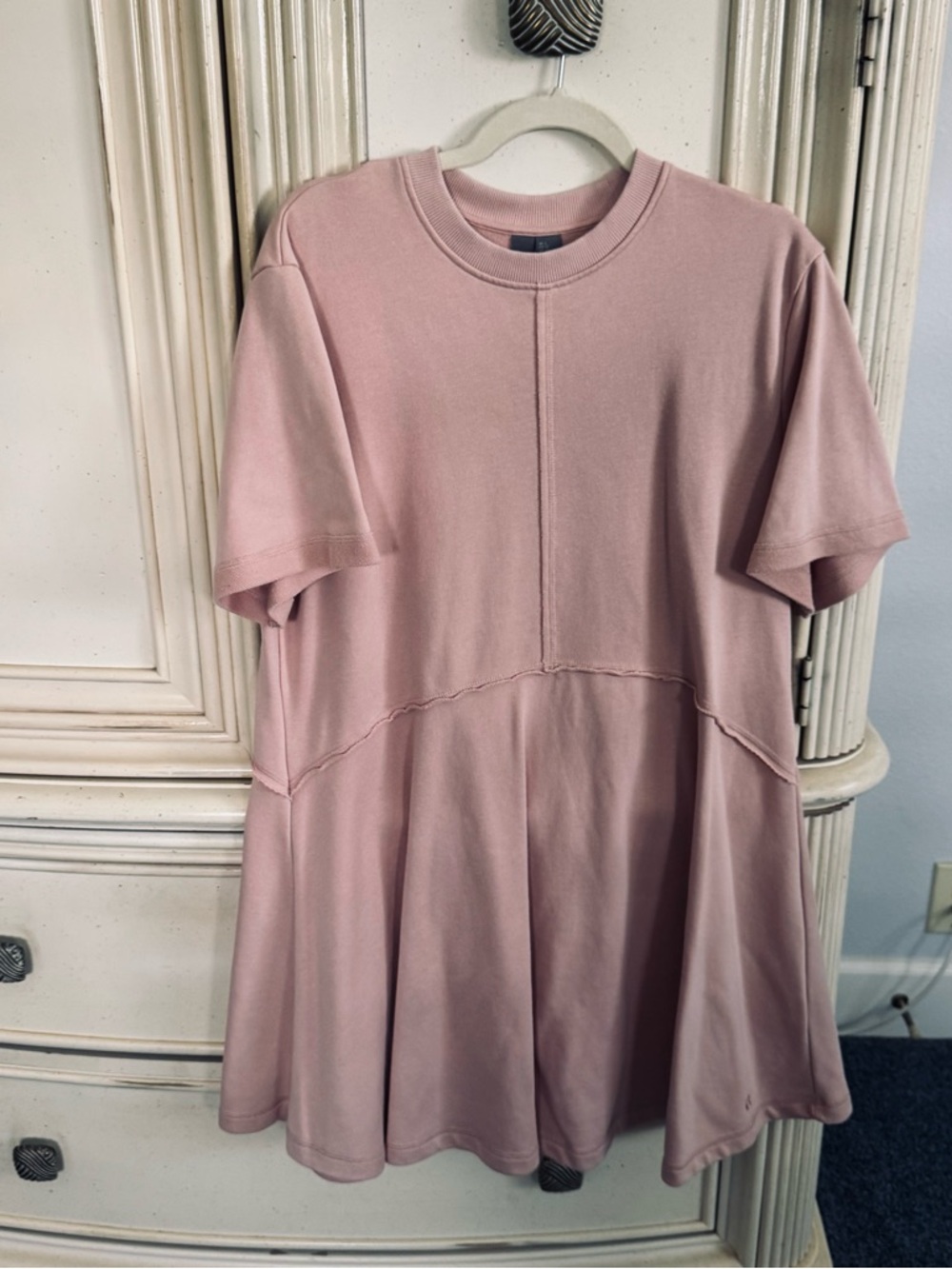 NWT SWEATY BETTY Revive Relaxed-Fit Mini T-Shirt Dress Misty Rose Pink Size L